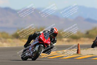 media/Oct-09-2022-SoCal Trackdays (Sun) [[95640aeeb6]]/Turn 15 (150pm)/